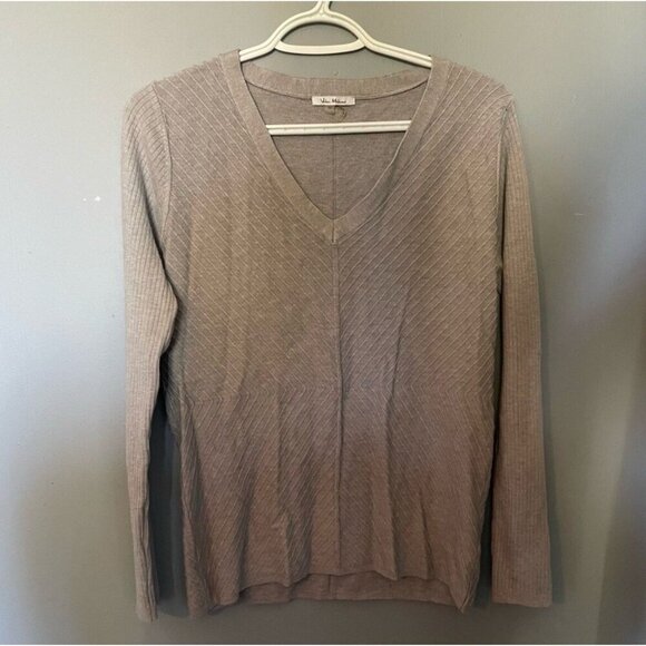 Vila Milano Gray V-Neck Sweater Women's Size Medium Knit Top Casual - Picture 1 of 5